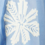 Rubicon BLOOM hellblaue Bluse mit weisser Stickerei