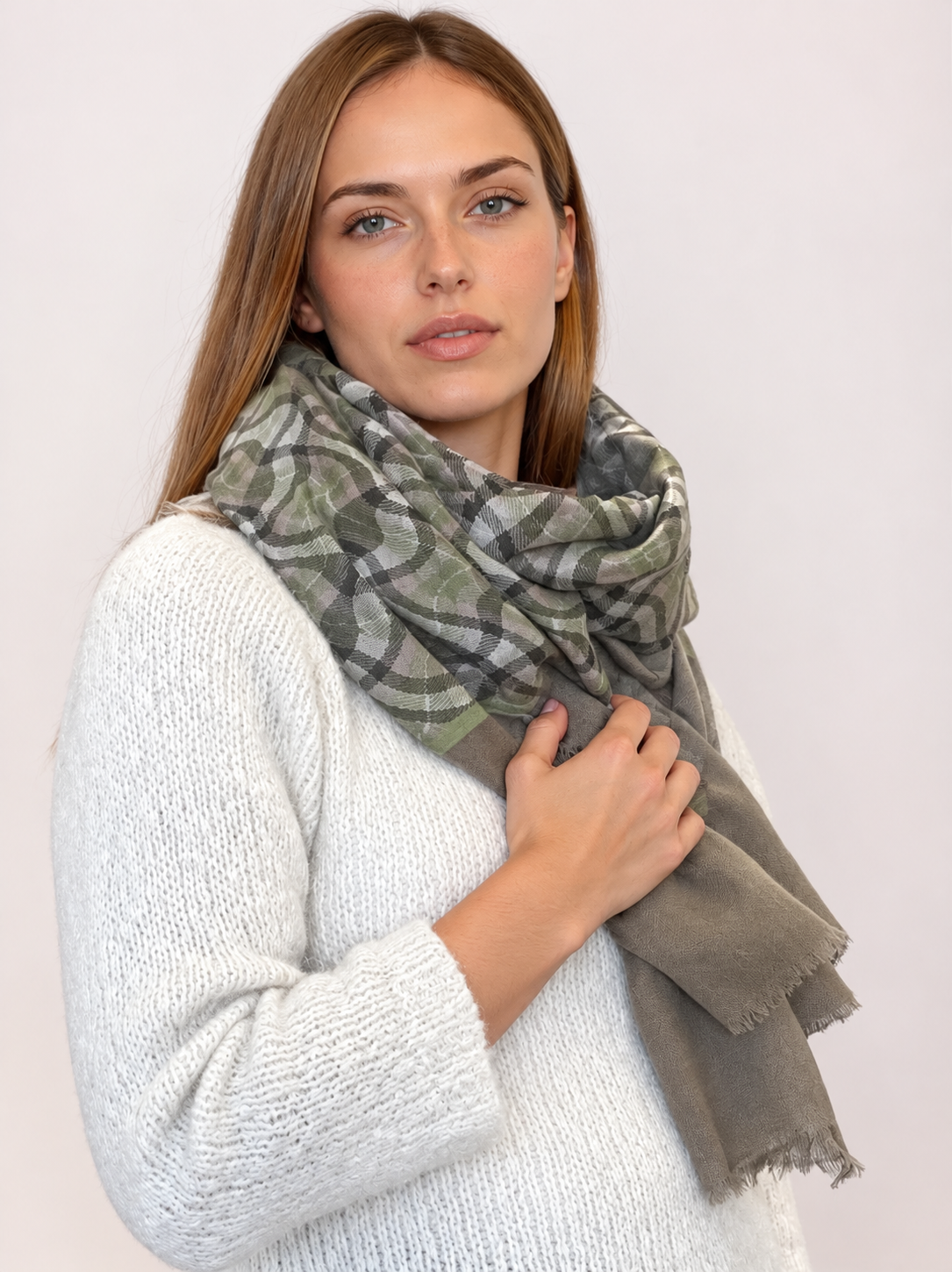 VERA Wollschal mit Seidendruck 7106_300